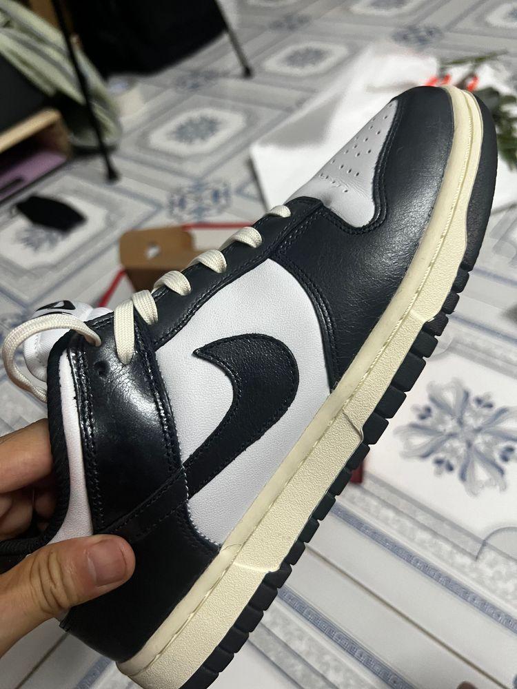 Legit check Nike Dunk Low Vintage Panda FQ8899-100