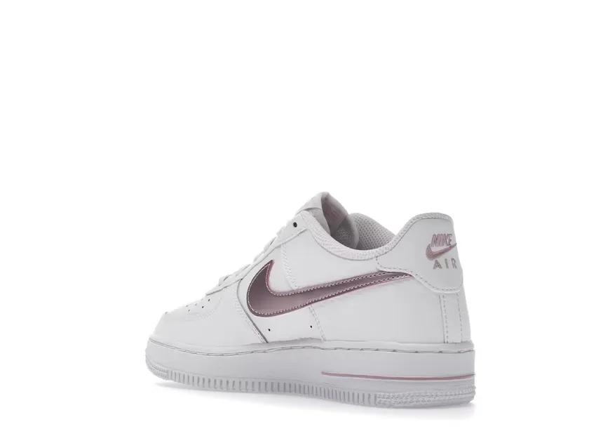 Nike Air Force 1 Low
White Pink Glaze CT3839-104