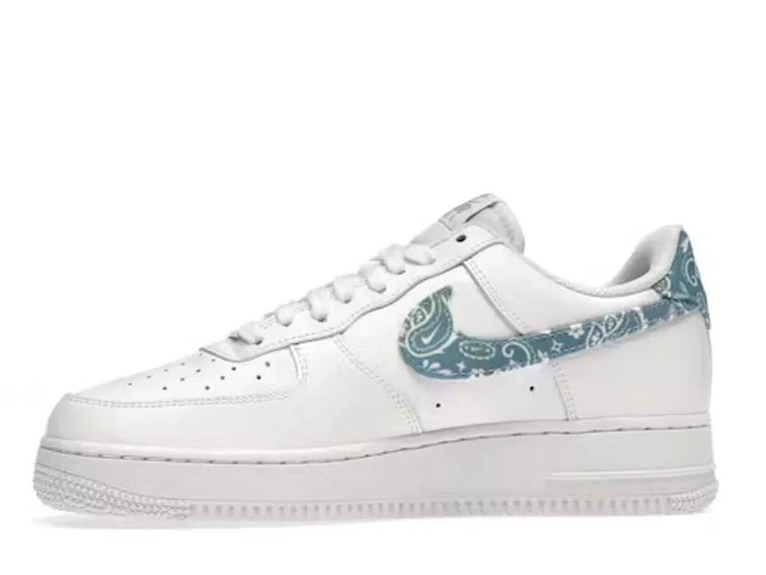 Nike Air Force 1 Low '07 Essential
White Worn Blue Paisley DH4406-100