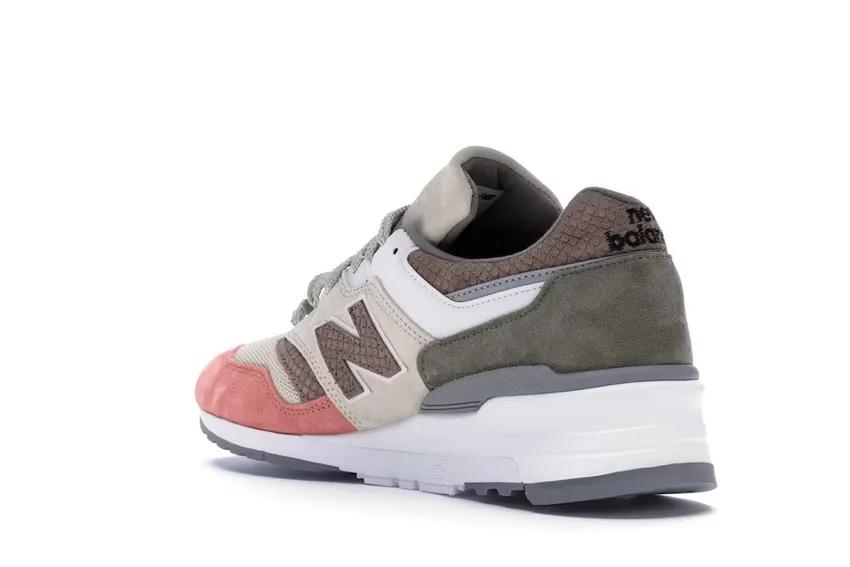 New Balance 997
Desert Heat M997CSU