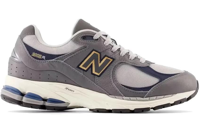 New Balance 2002R
Castlerock 
M2002RHP