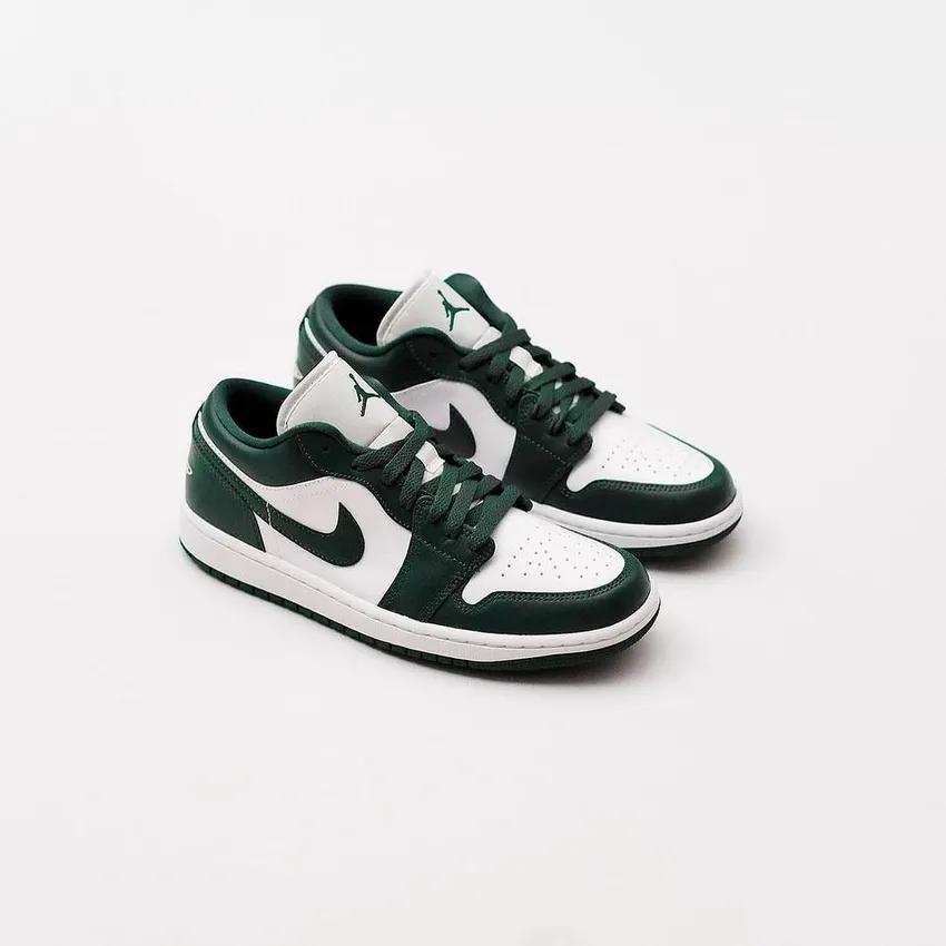 Jordan 1 Low Galactic Jade DC0774-113