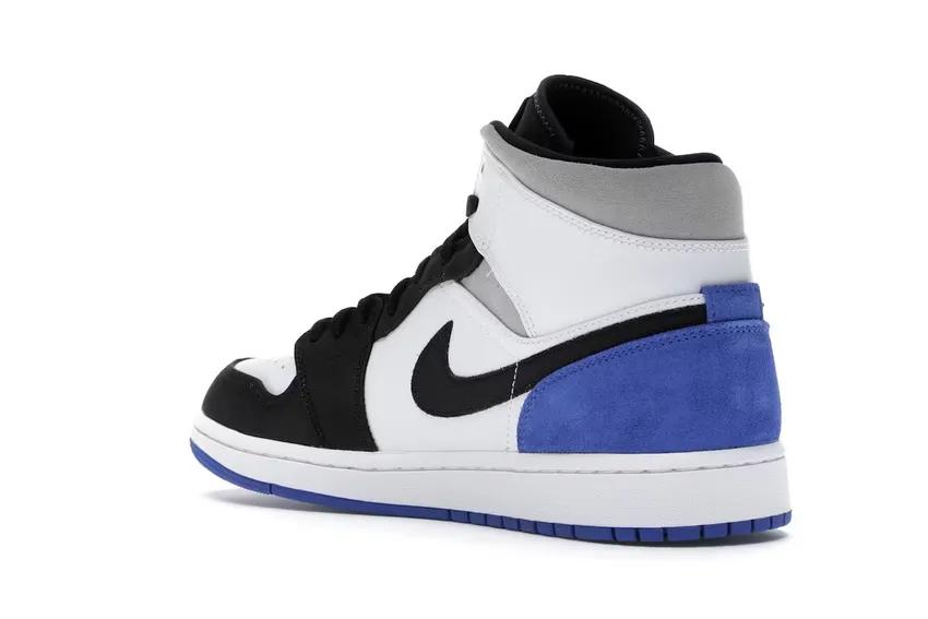 Jordan 1 Mid SE
Royal Black Toe 852542-102