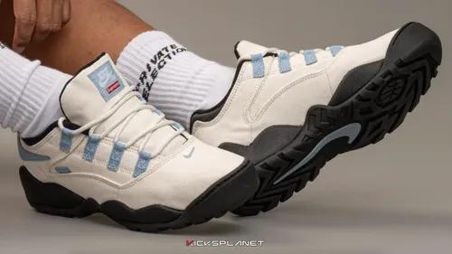 Xuất hiện hình ảnh onfoot của Supreme x Nike SB Air Darwin Low