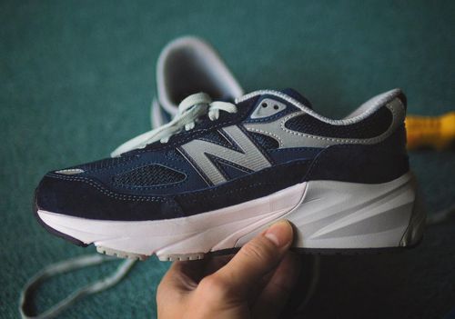 New Balance 990v6 xuất hiện hình ảnh phối màu Navy | KICKSPLANET