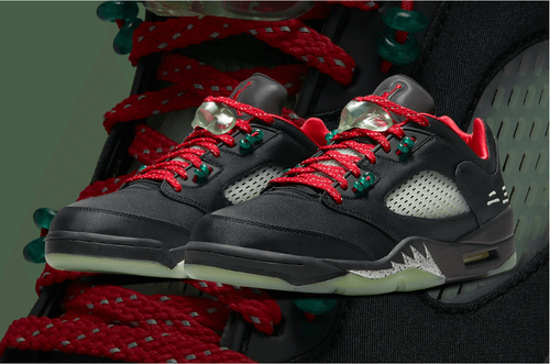 Những hình ảnh chính thức từ The CLOT x Air Jordan 5 Low | KICKSPLANET
