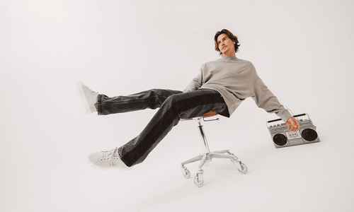 Calvin Klein từng bước mở rộng thị trường, lấn sân vào thế giới streetwear?? | KICKSPLANET