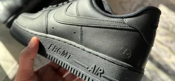 Xuất hiện hình ảnh fragment x Nike Air Force 1 phiên bản 'All Black' | KICKSPLANET